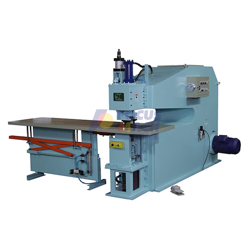 <b>Automatic conveyor veneer repairing machine</b>